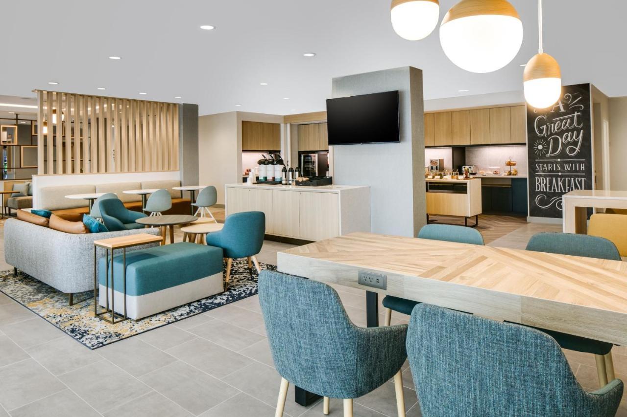 Towneplace Suites By Marriott Oconomowoc Exteriér fotografie